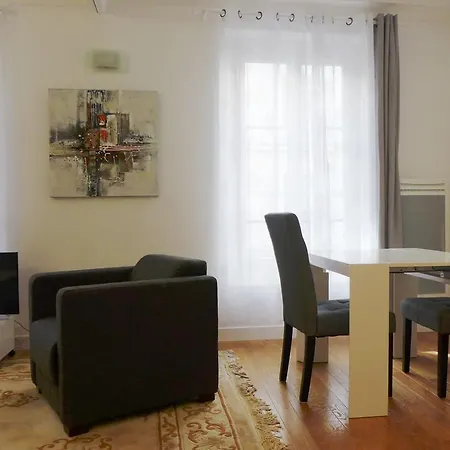 Apartment Poncelet *