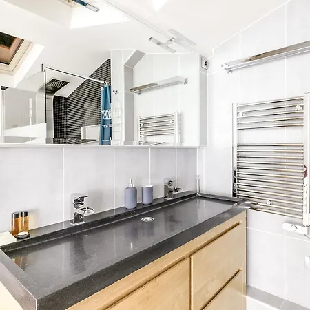 Apartment Poncelet
