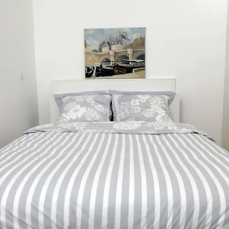 Apartment Poncelet Apartment *