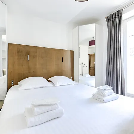 Apartment Poncelet Apartment *
